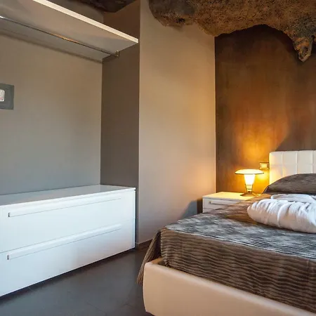 Tra Le Braccia Di Morfeo Bed & Breakfast 3*