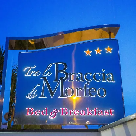 Tra Le Braccia Di Morfeo Bed & Breakfast 3*